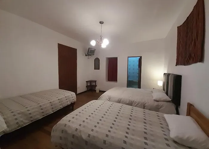 Bed & Breakfast Casa Jardines De Jeyu
