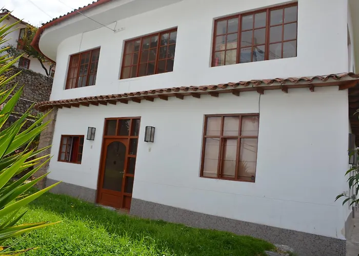 Bed & Breakfast Casa Jardines De Jeyu